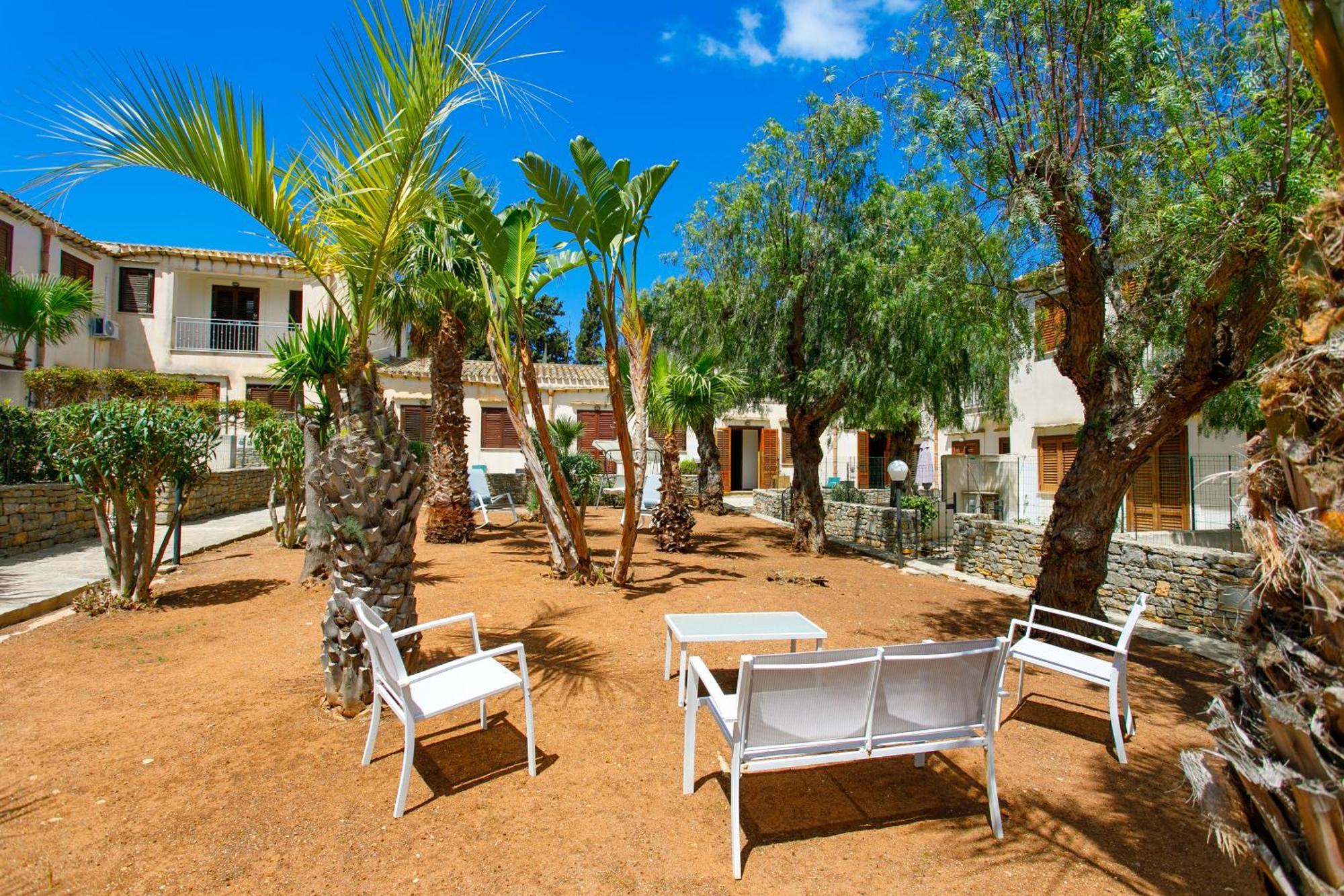 Sanvitotour- Residence Il Baglio San Vito Lo Capo Exteriör bild