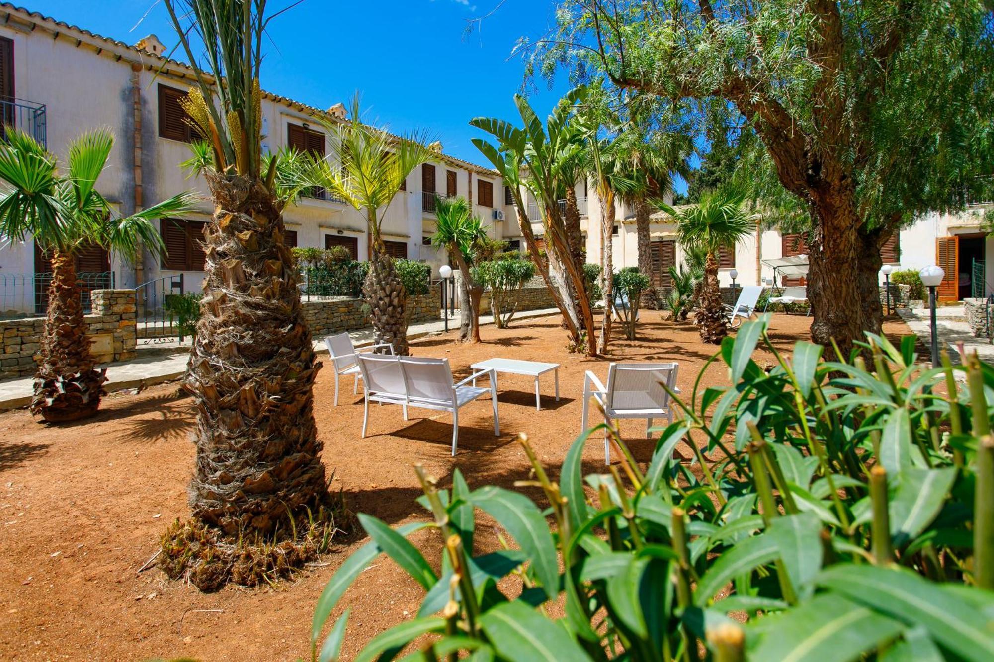 Sanvitotour- Residence Il Baglio San Vito Lo Capo Exteriör bild